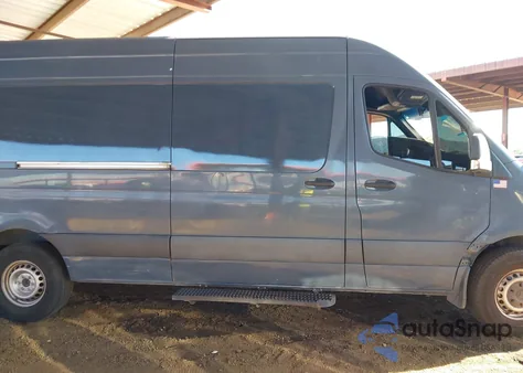 2019 Mercedes-Benz Sprinter 2500 High Roof V6 z USA, uszkodzony, nr VIN WD4PF1CD4KP133085